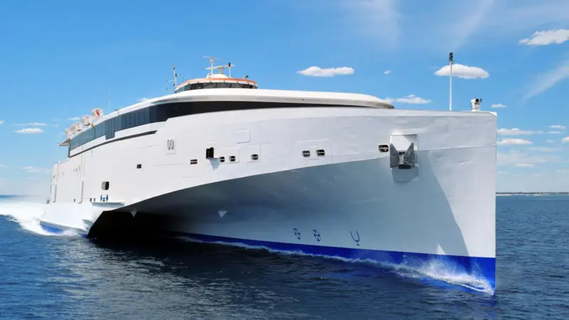 Austal’s second generation trimaran features a straight stem designed to maximise the vessel’s waterline length