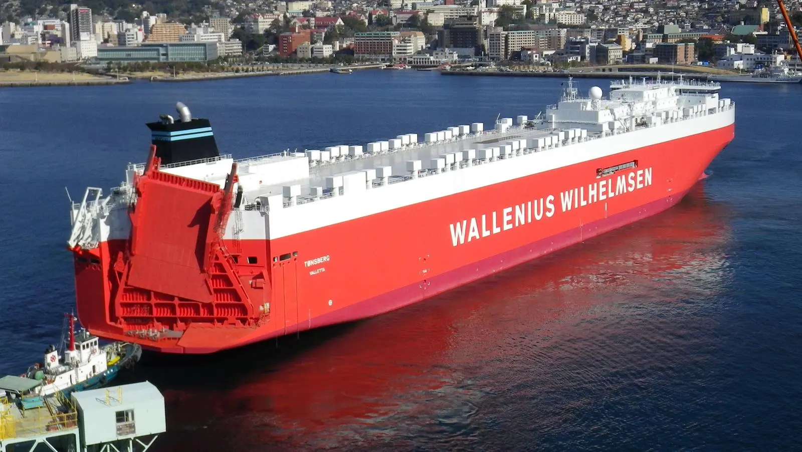 Stern view of the ‘Tønsberg’ showing the 500 tonne capacity quarter stern-ramp (Photo: Wilh. Wilhelmsen)