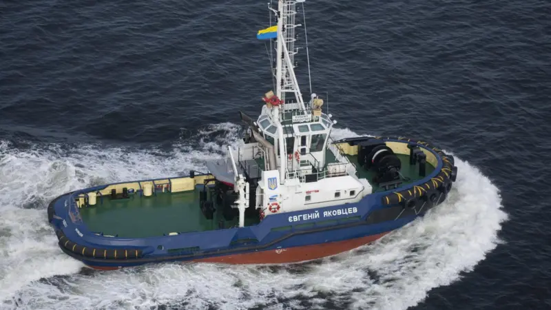 ‘Evgeniy Yakovtsev’ is typical of many Damen ASD Tug 2810 harbour tugs built for use in tug fleets around the world
