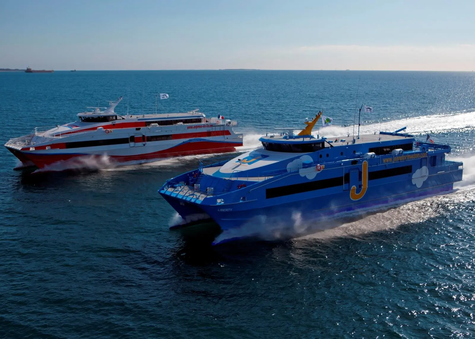 ‘Perle Express’ and ‘Liberty’, on their delivery voyage to Guadeloupe