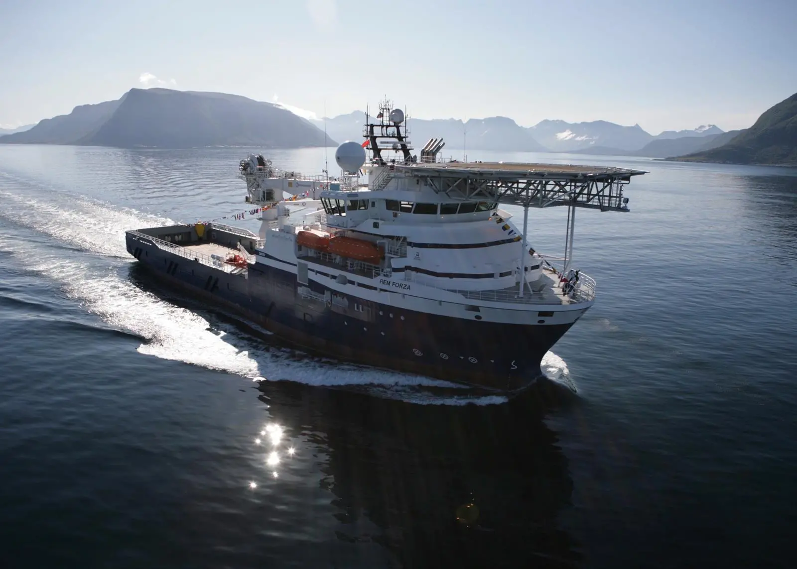 The type of offshore support vessel that ABB says will benefit from a DC grid system