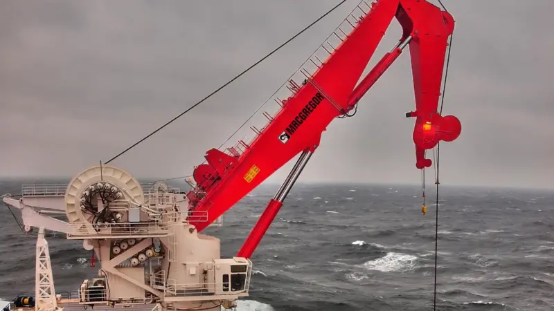 MacGregor 250 tonne AHC crane onboard ‘Northocean 104’
