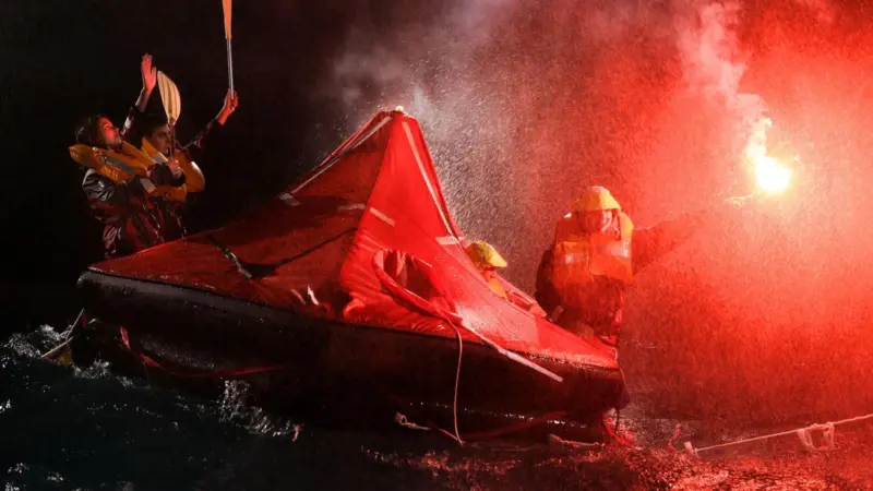 Chemring Marine provides commercial and leisure marine markets with SOLAS distress signals