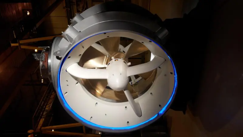 The 1.6m diameter, 800 kW stern permanent magnet tunnel thruster on ‘Olympic Octopus’ goes into service after several years of development work