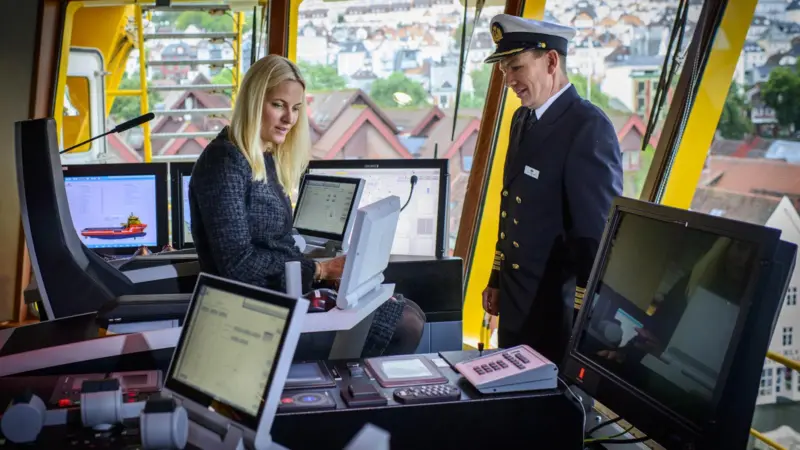 HRH Crown Princess Mette-Merit, gets shown around the bridge