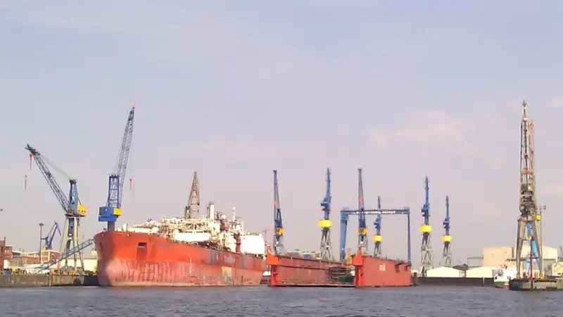 Blohm + Voss focuses on building MegaYachts and on ship repairs
