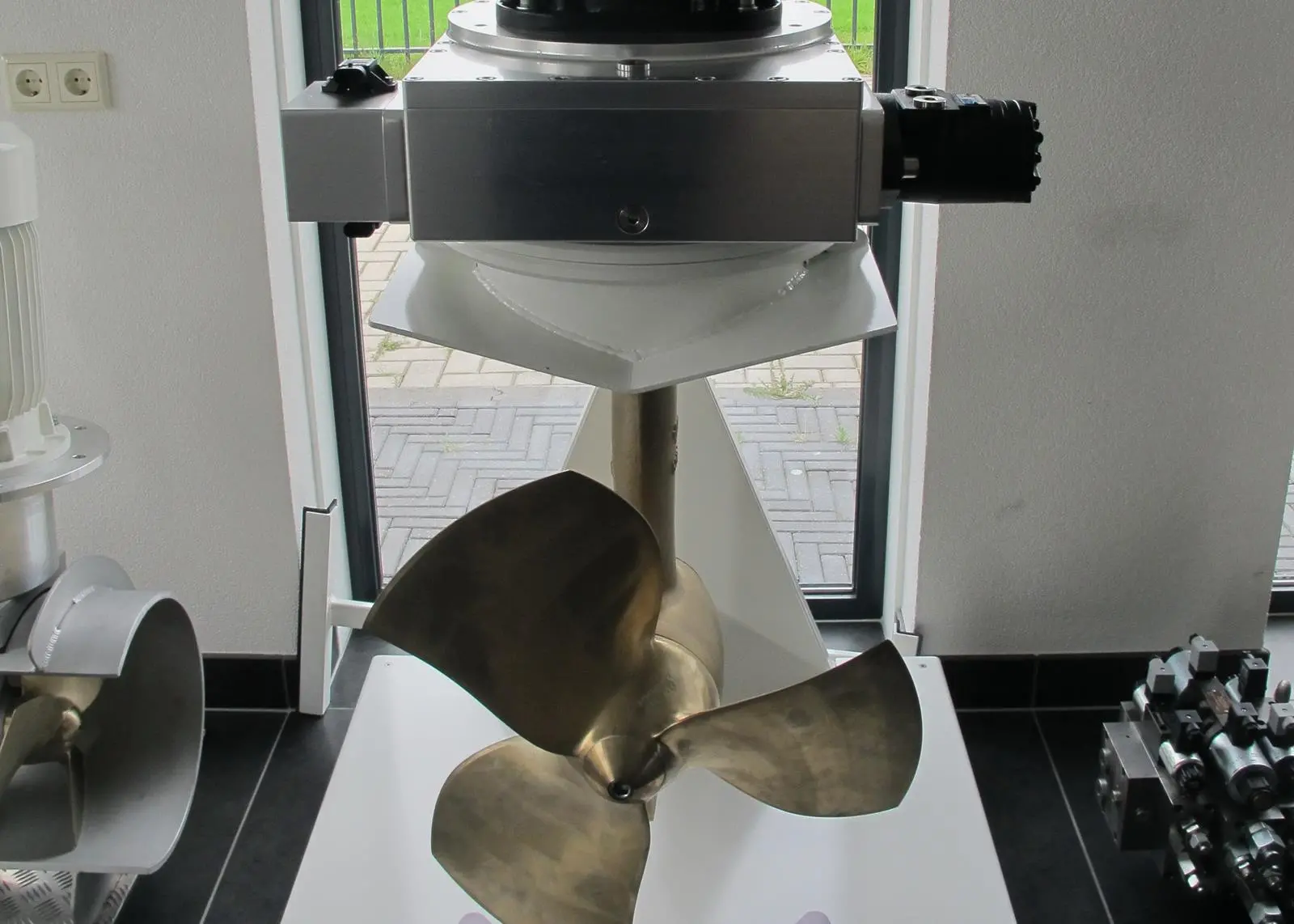 Hydrosta’s compact AC electric drive unit