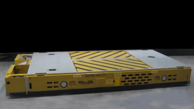 The Wheelift transporter’s accuracy means shafts and propellers can be eased apart or mated up without strain