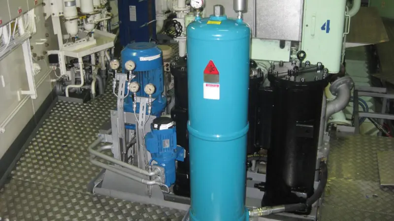 CJC fine filters were installed on all four main engines of ‘Island Challenger’