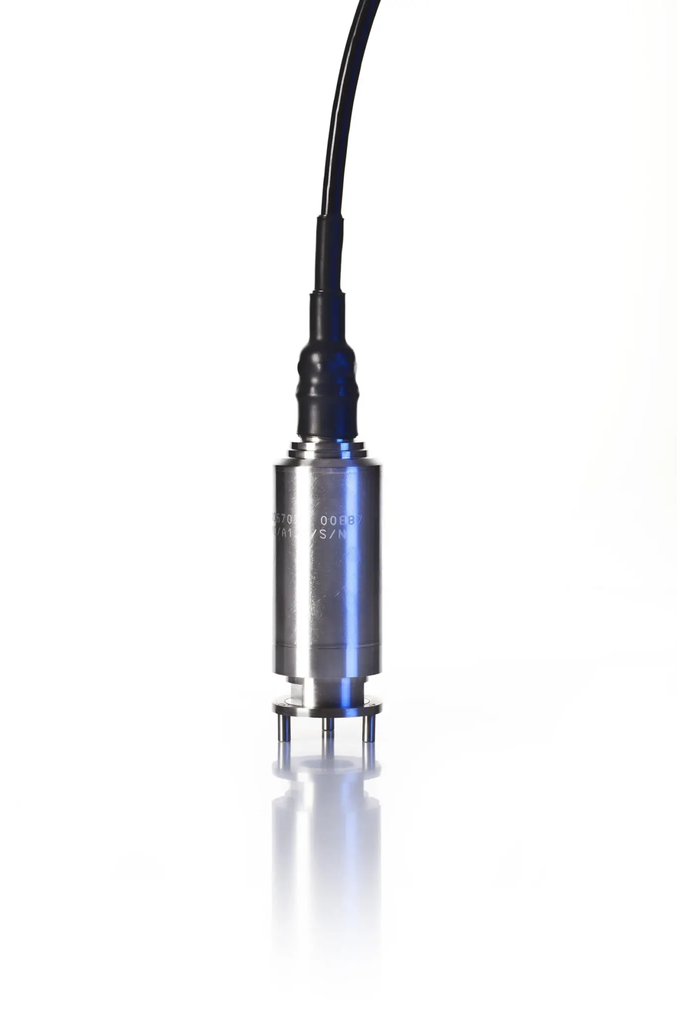 The  system uses a level transmitter in each tank which continuously monitors the contents