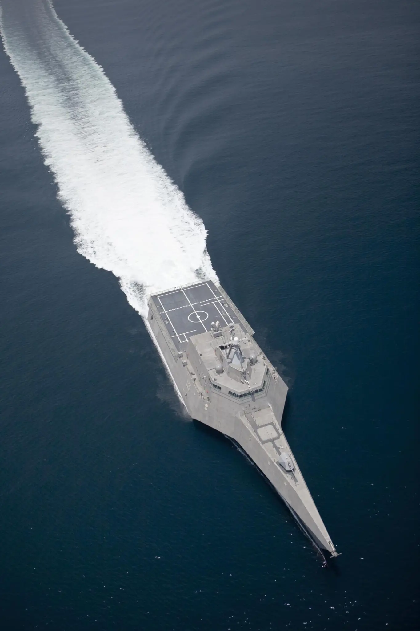 Austal’s Independence class trimaran LCS, powered by an LM2500-based CODOG plant