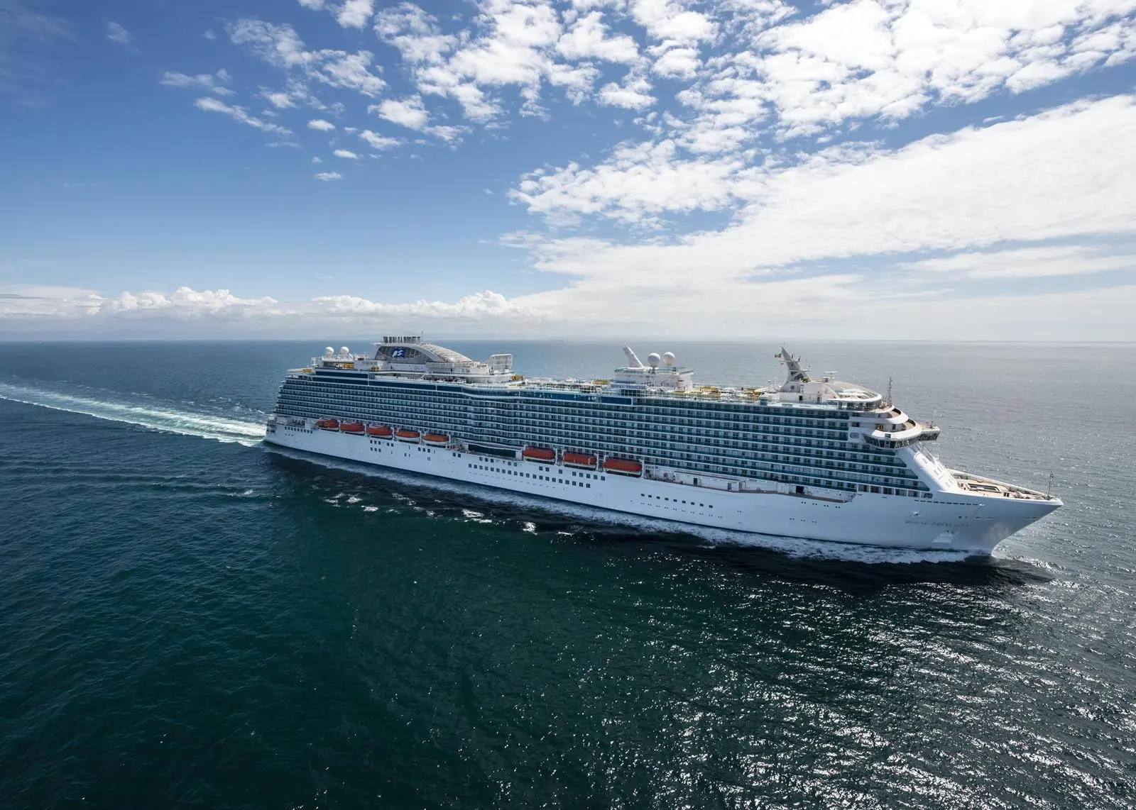 ‘Royal Princess’ at sea
