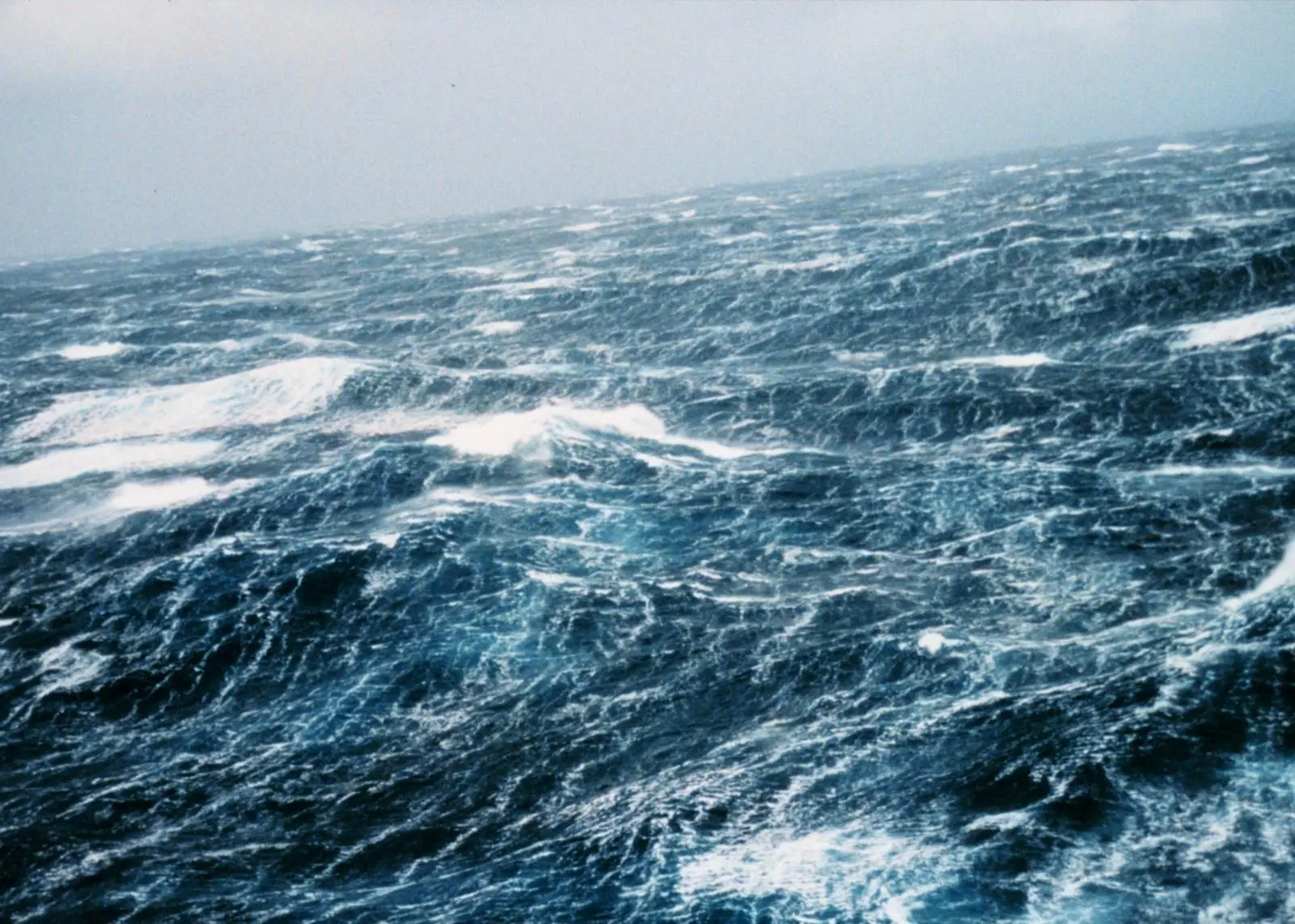 Waves and current data could provide a key to enhanced ship efficiency (NOAA)