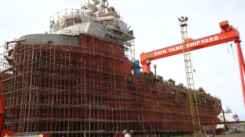 A 77m diesel-electric DP2 PSV under construction at Shin Yang; one of two in built at the yard, with the first scheduled for delivery in June 2014