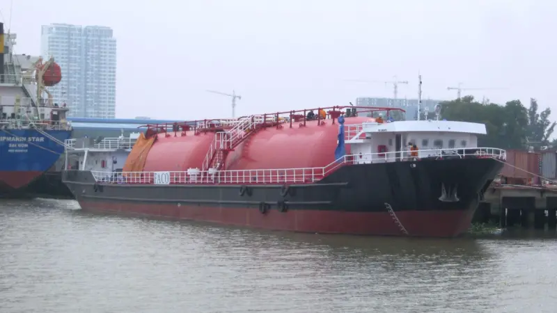 Cummins-powered LPG tanker for the Mekong River in Vietnam (Saigon Shipmarin)