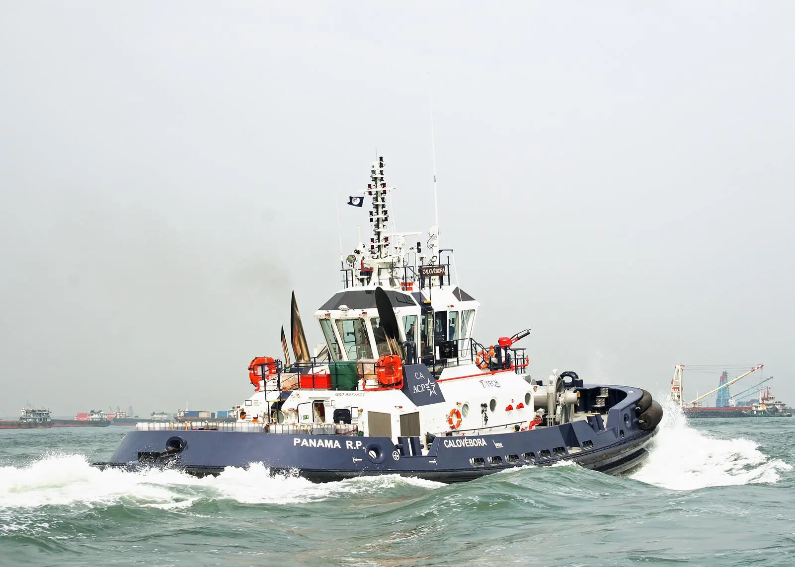 The ASD tug ‘Calovébora’ on her way from Hong Kong to Panama; she is equipped with 2 x SRP 1515 units from Schottel (Cheoy Lee Werft Hong Kong)