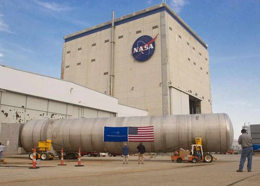 Lockheed Martin’s first LNG tank for Harvey Gulf rolls out of the company’s NASA facility in New Orleans