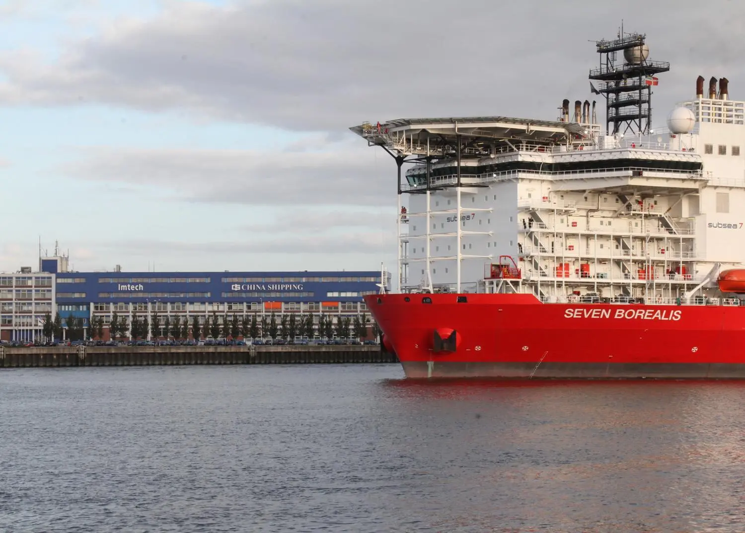 ‘Seven Borealis’ in front of Imtech Marine, Rotterdam