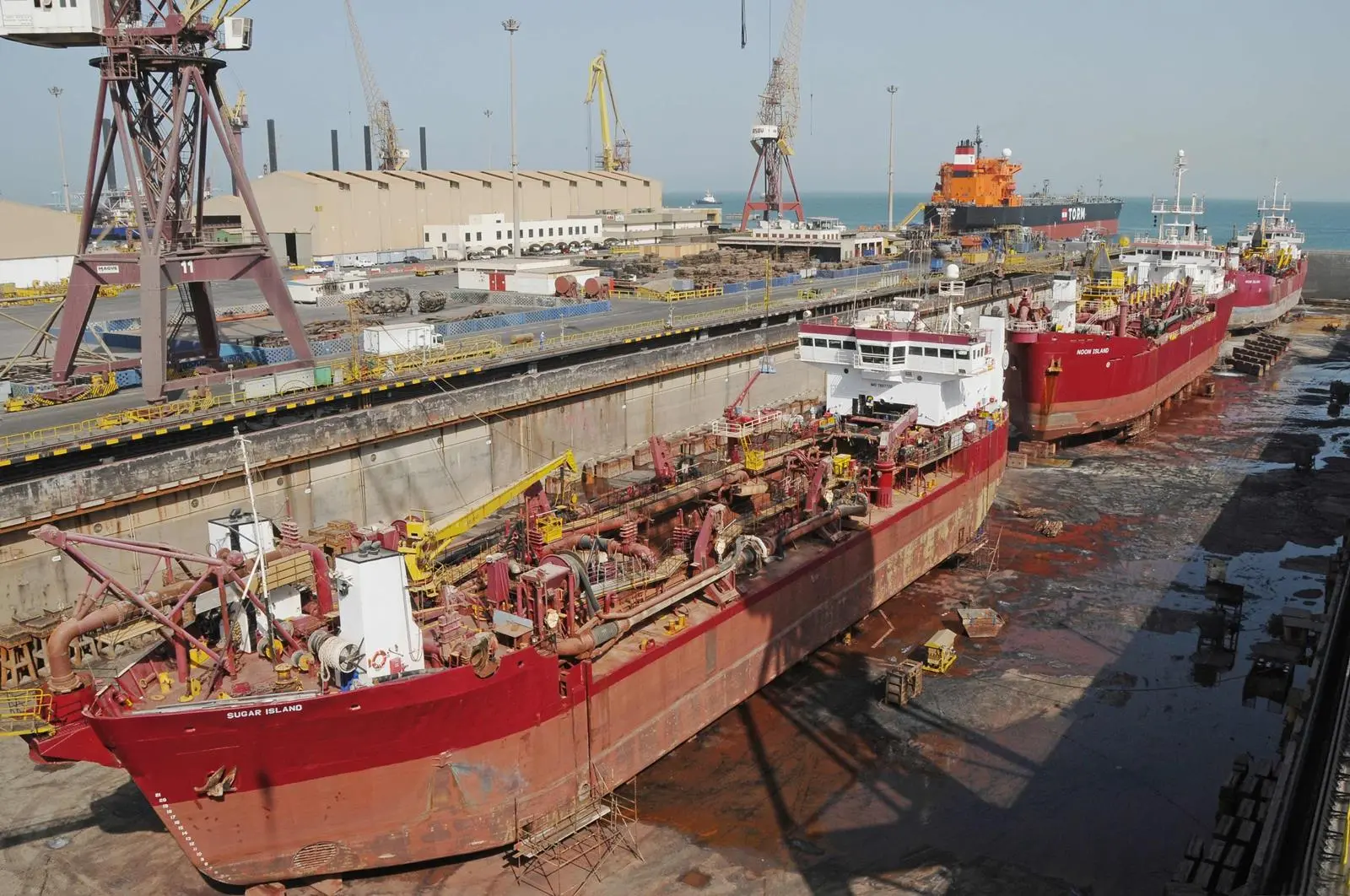 Three dredgers from Great Lakes docked simultaneously at ASRY