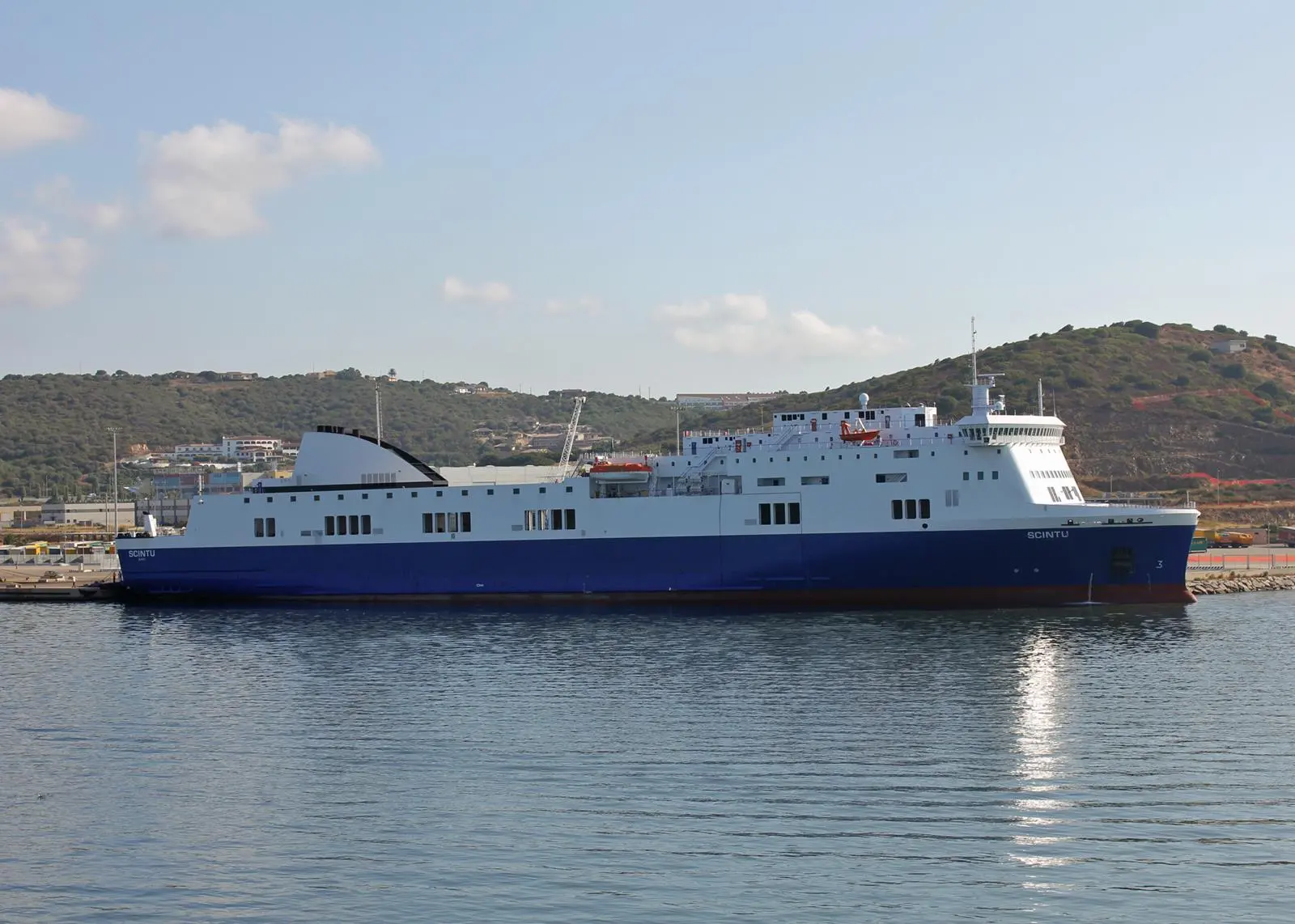 ‘Norman Atlantic’, as ‘Scintu’ in 2013 (Wikimedia, Eustace Bagge)