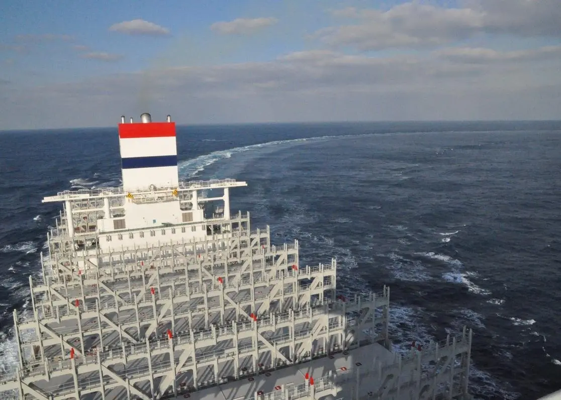 Slipstream from the ultra large container carrier Ural, equipped with Van der Velden's ESPAC system