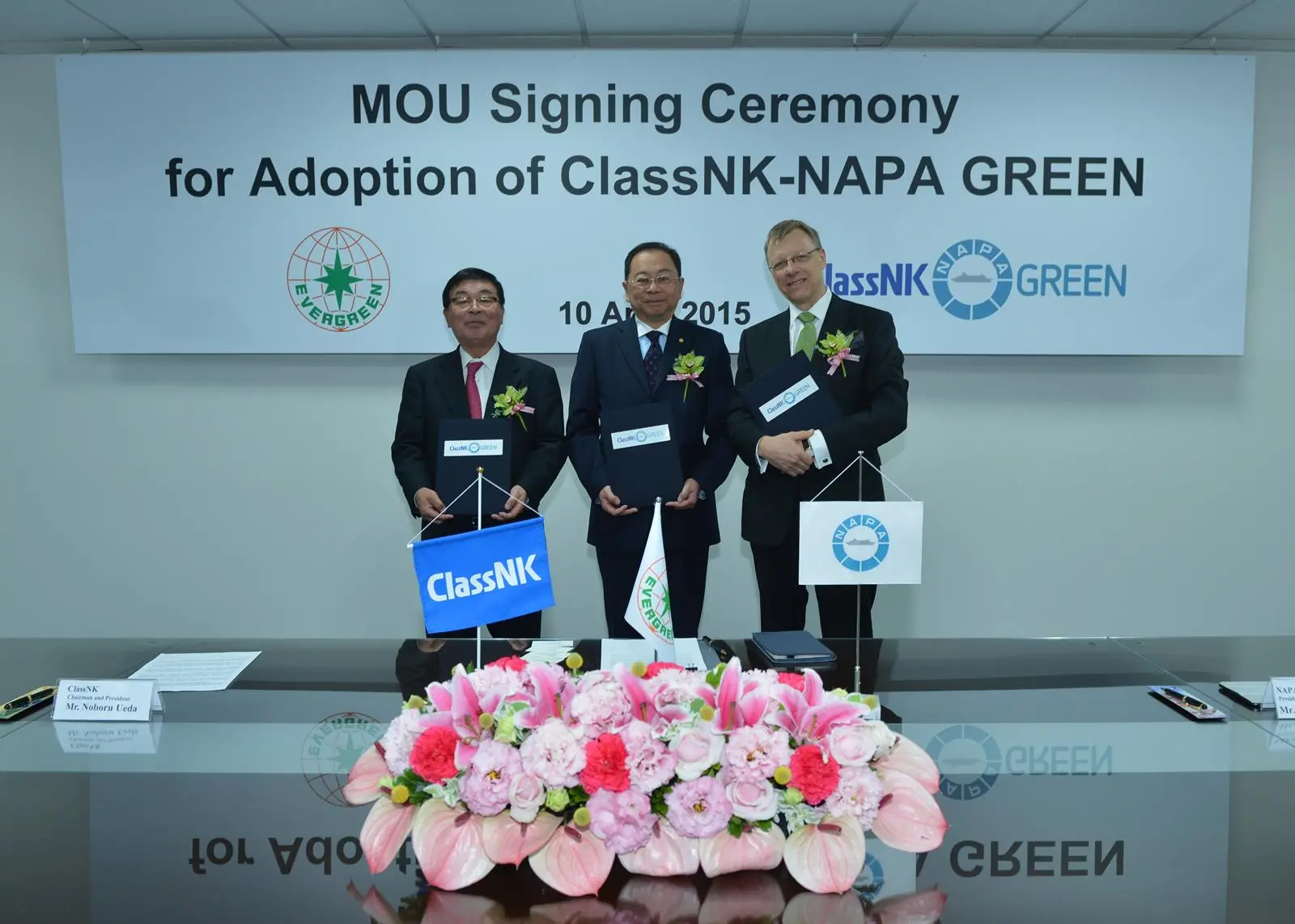 Left to right: Noboru Ueda, chairman and president, ClassNK; Mong-Jye Lee, president, Evergreen Marine Corp; and Juha Heikinheimo, president, NAPA Group