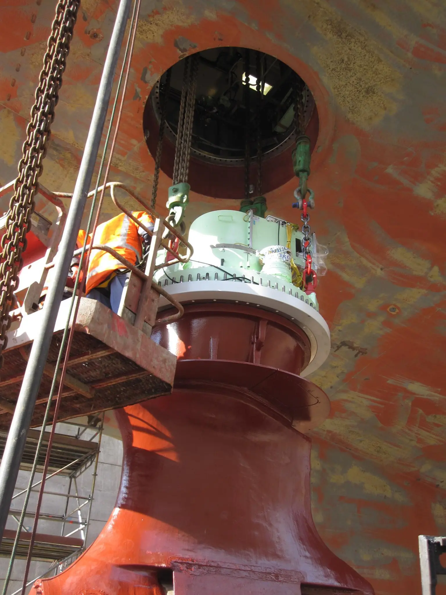 'Maria S Merian' pod work for GDD at Lloyd Werft Bremerhaven