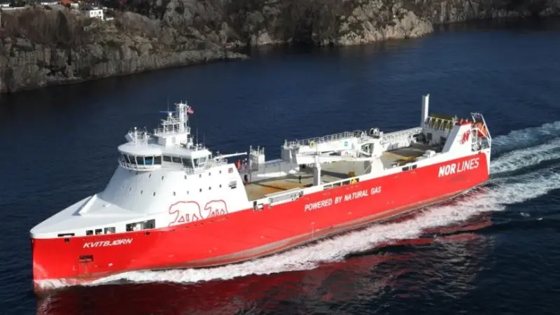 'M/S Kvitbjørn' is fuelled by LNG and can carry as much cargo as 200 trucks