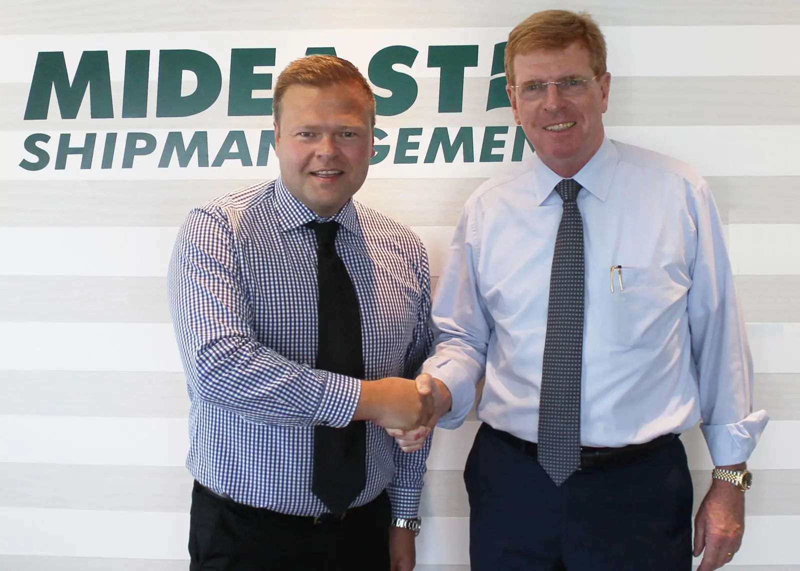 Robert Houston, president, Mideast (right) and Marorka regional director Georg Haraldsson at the signing