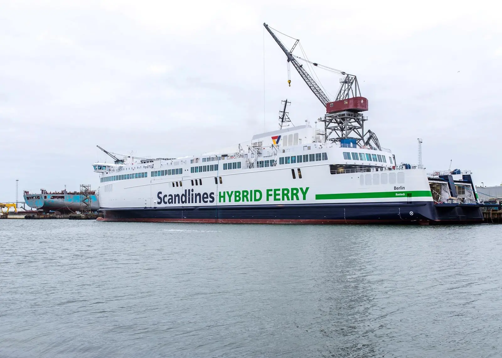 Hybrid ferry 'Berlin' remains at Fayard. (Photo: Lillevang)
