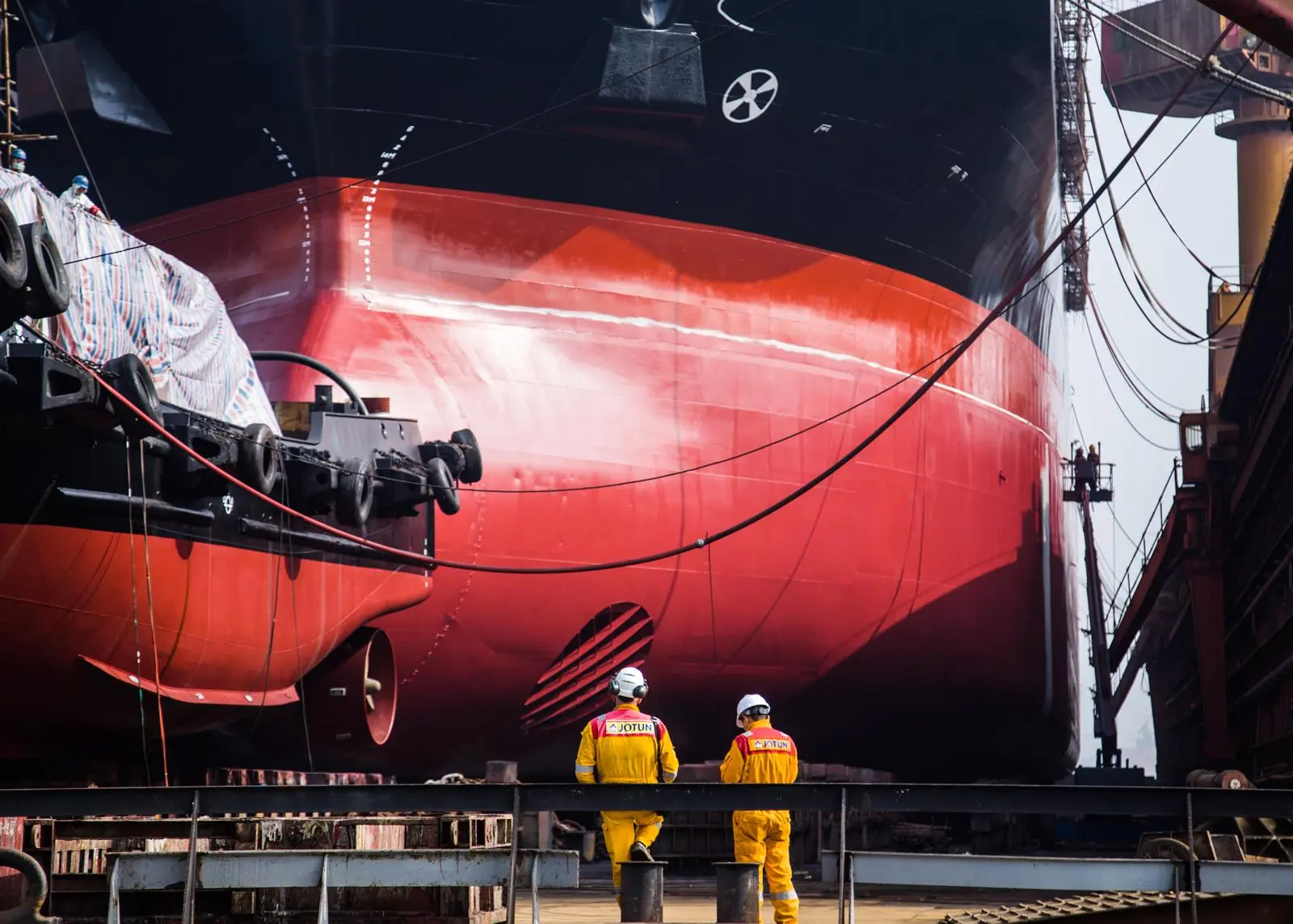 Jotun's Hull Performance Solution led to fuel savings of US$1.5 million, a CO2 emissions reduction of 12,055 tonnes and speed lost of just 0.5% over a five-year period on ‘Penguin Arrow’