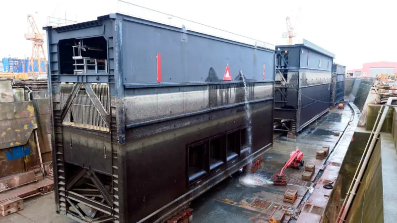 Rare lock gate overhaul at LWB.