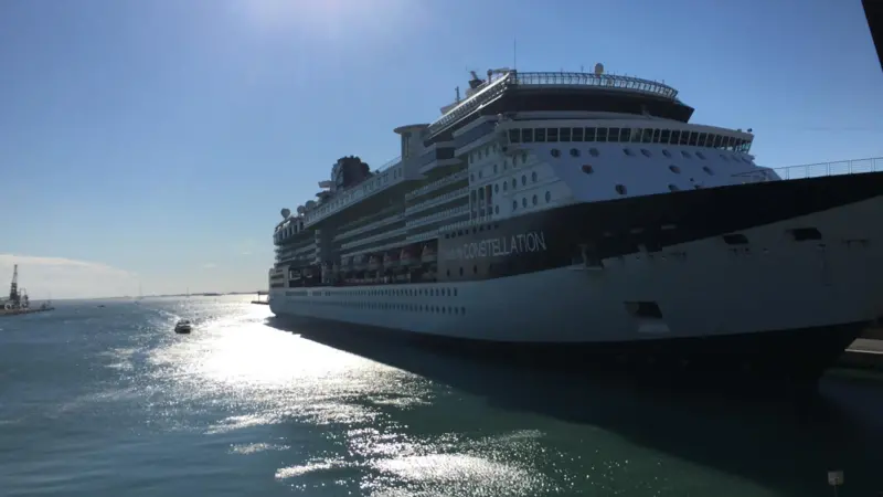 84925_Ship