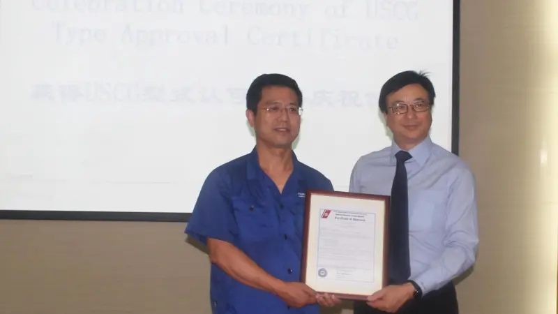 Fu Hongtian, general manager,SunRui (left) and Vincent Li, business development manager Greater China, DNV GL - Maritime
