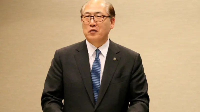 Kitack Lim