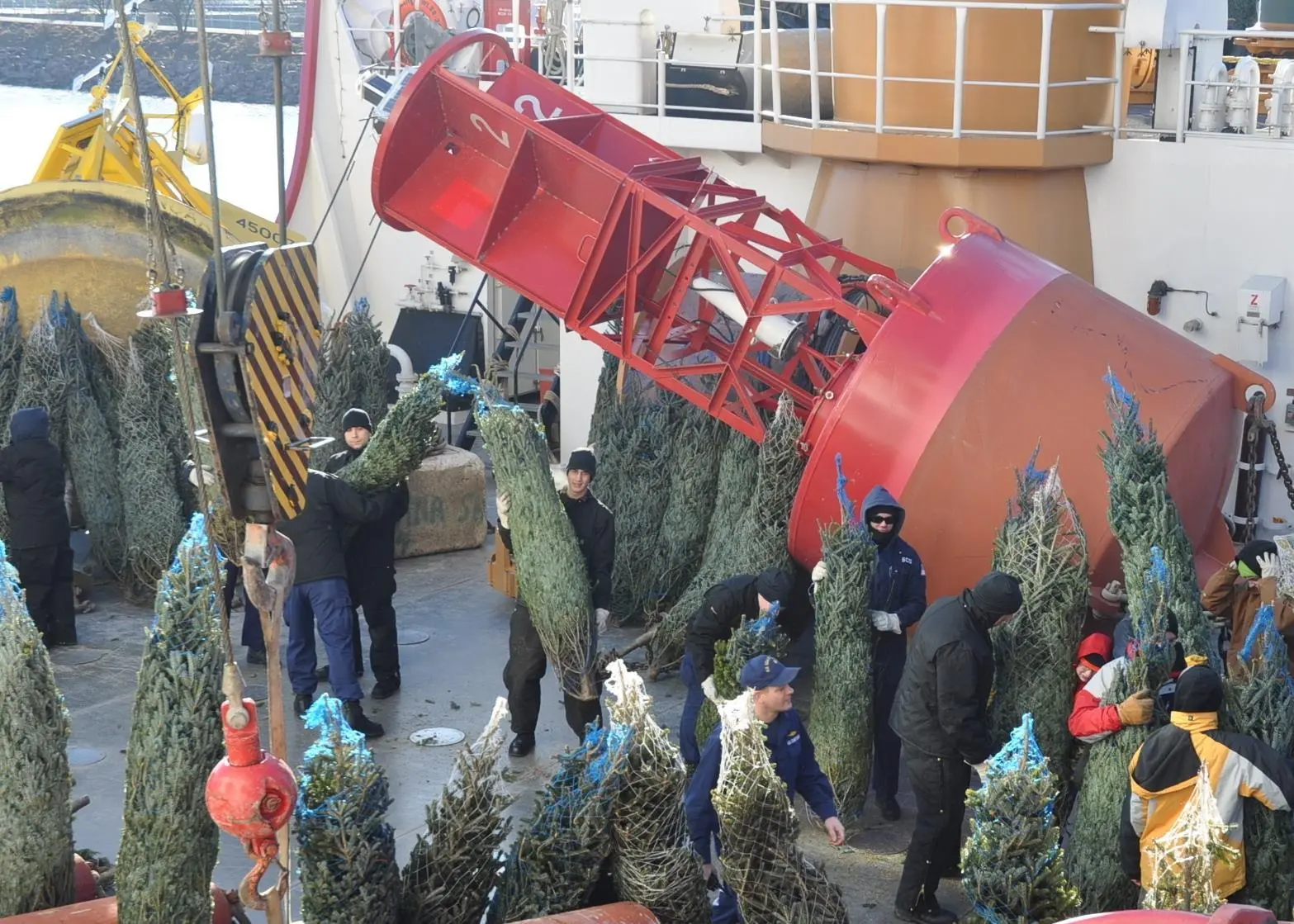 85548_Christmas-Ship