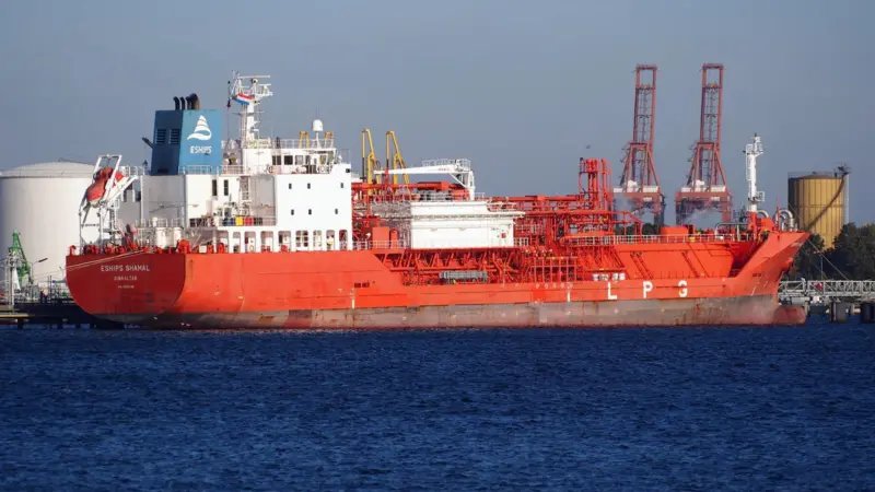 EShips is waiting for signals of clarity from the IMO before investing in sulphur cap compliance measures