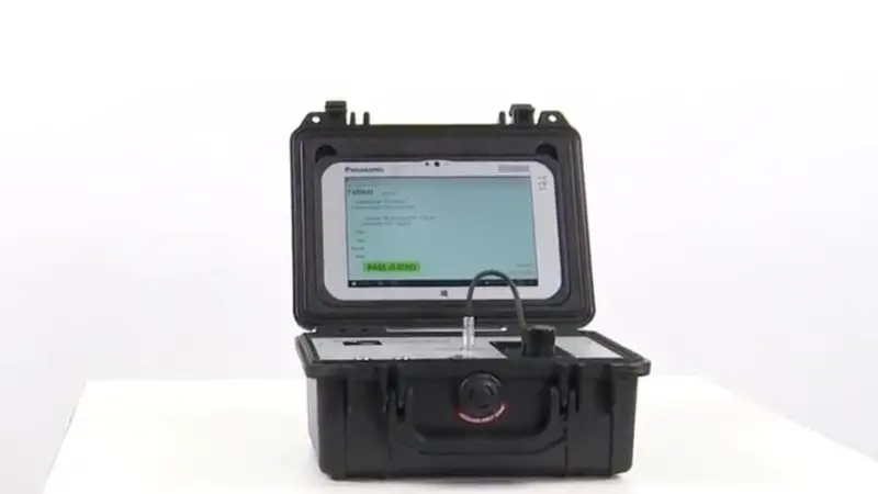 FastBallast uses the Single Turnover One Pulse (STOP) method as an accurate methodology for portable ballast water sampling Photo: CTG