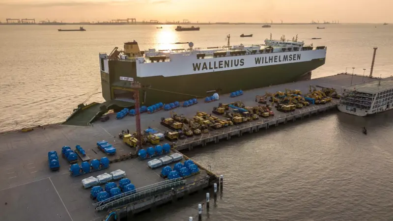 Extremely versatile neo-Panamax PCTC: 'Titus' in Shanghai (credit: Wallenius Wilhelmsen)