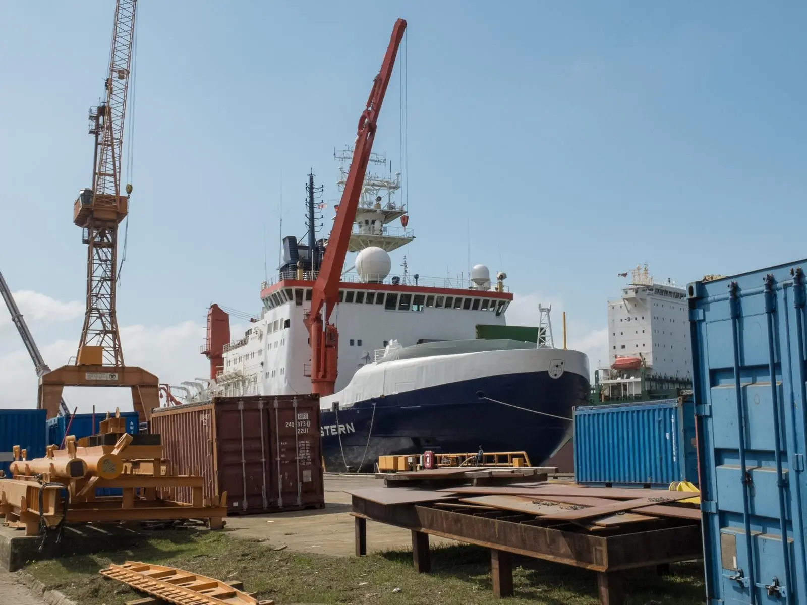 Polarstern on one of her 70 visits to Lloyd Werft.