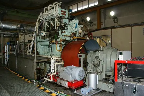 Research into the use of hydrogen and ammonia as fuel has been conducted on NMRI's 3-cylinder 230mm bore test engine.