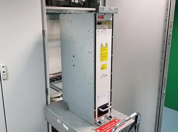 Bakker Sliedrecht introduced condition monitoring of modular frequency converters earlier this year after successful experience aboard an offshore crane vessel.