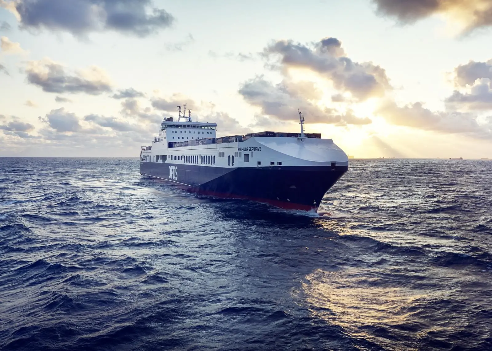 DFDS is evaluating FuelSave's FS+ system that injects methanol and hydrogen as a solution for its conventional four-stroke engines. (credit: DFDS)