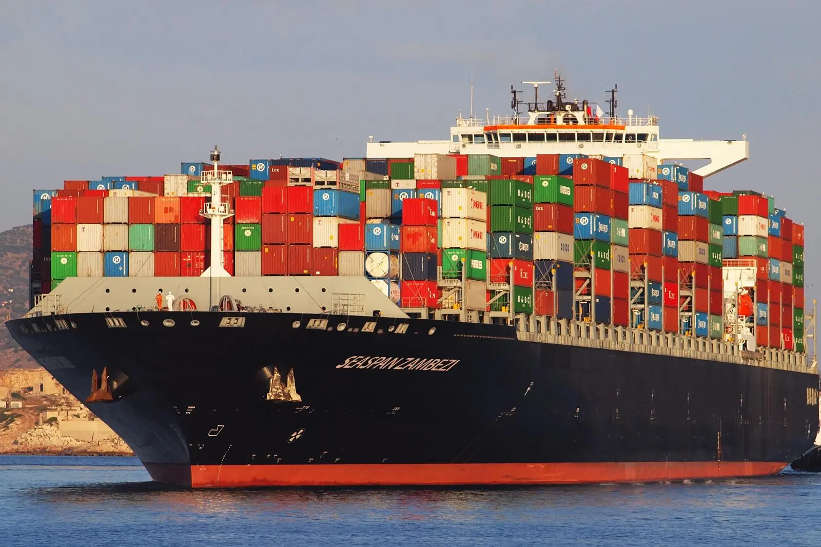 Seaspan ordered 6 x 15,500 TEU containerships on 30 March. (credit: Seaspan Corp)