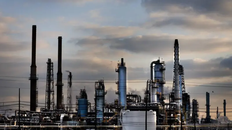 Capturing and storing carbon is one way of reducing greenhouse gas emissions Photo: Benjamin Lowy/Getty Images