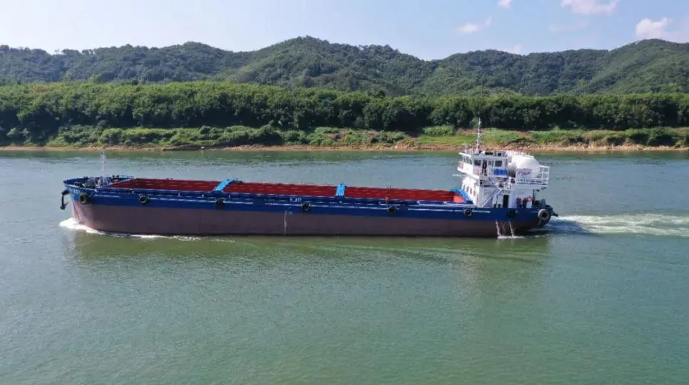 The first of 50 pure-gas vessels on order at Gujiang Shipbuilding entered service at the beginning of November.