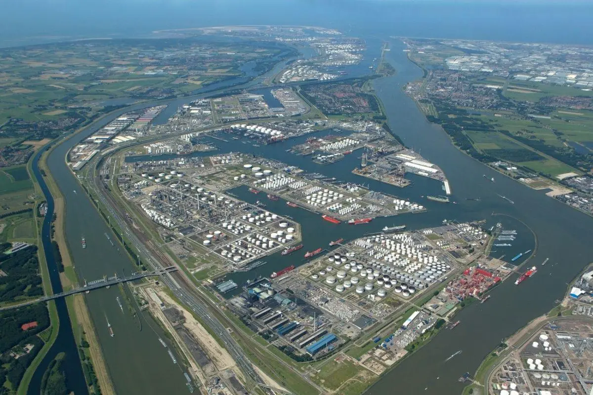 The Port of Rotterdam (pictured) is currently active in the development of a CCUS project, the Port of Rotterdam CO2 Transport Hub and Offshore Storage project (Porthos)