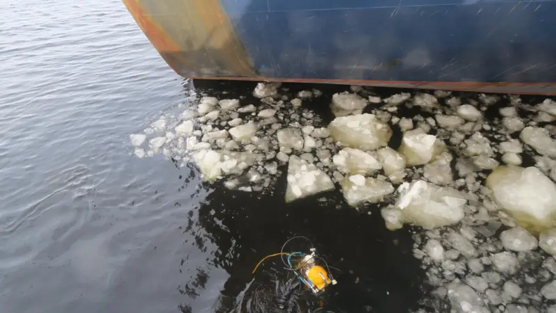 Icy winter conditions do not affect the quality Hydrex teams deliver.