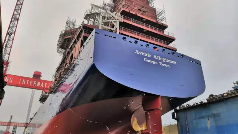 Shell signed an agreement to charter a 20,000cbm LNG bunker vessel from Avenir LNG from Q1 2023.