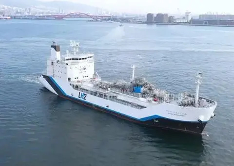 IRENA expects at least half of net zero fuels traded globally to be moved by ships by 2050, necessitating an expansion in liquid hydrogen carrier capacity among others.